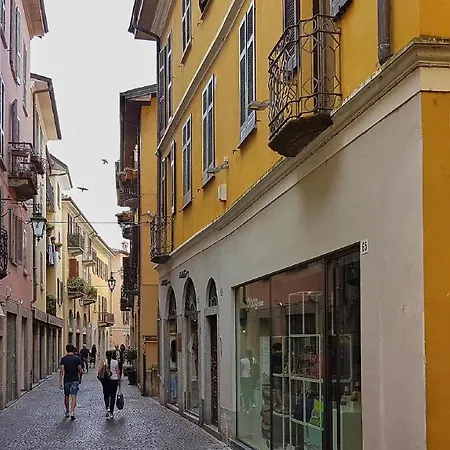 Appartamento Vicolo Folcioli Arona